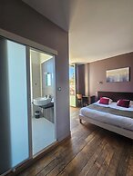 HOTEL COLIGNY