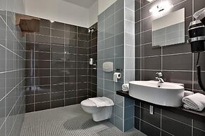 HOTEL COLIGNY