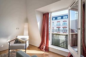 Central Belfast Apartments - The Cathedral Loft