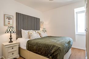 Central Belfast Apartments - The Cathedral Loft