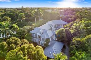 New Luxe Super Villa by The Glam Homes