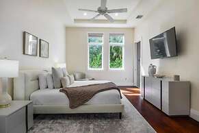 New Luxe Super Villa by The Glam Homes