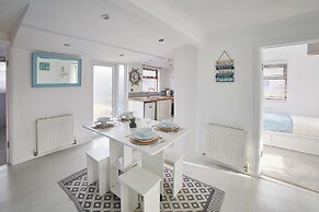 Host Stay Aurora Shore