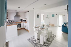 Host Stay Aurora Shore