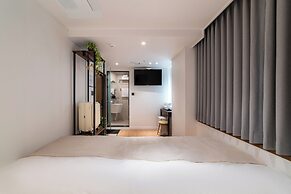 LAHA Boutique DDP Dongdaemun