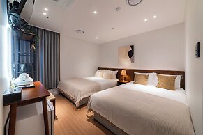 LAHA Boutique DDP Dongdaemun