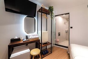 LAHA Boutique DDP Dongdaemun