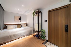 LAHA Boutique DDP Dongdaemun
