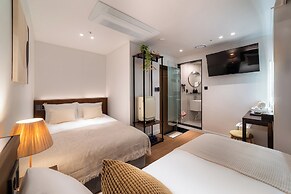 LAHA Boutique DDP Dongdaemun