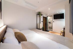 LAHA Boutique DDP Dongdaemun