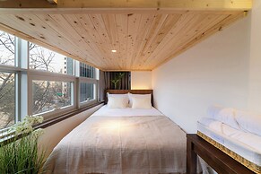 LAHA Boutique DDP Dongdaemun
