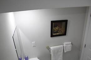 Cozy 2-bedroom House Rental in Brampton's Mount Pleasant