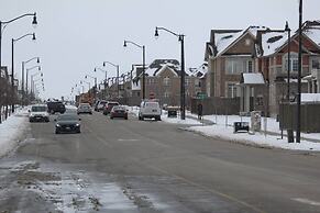 Cozy 2-bedroom House Rental in Brampton's Mount Pleasant