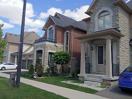 Cozy 2-bedroom House Rental in Brampton's Mount Pleasant