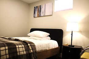 Cozy 2-bedroom House Rental in Brampton's Mount Pleasant