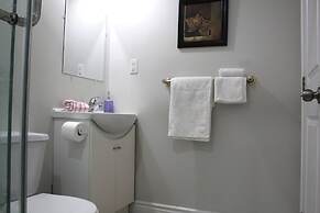 Cozy 2-bedroom House Rental in Brampton's Mount Pleasant