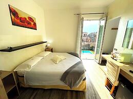 HOTEL LAURO