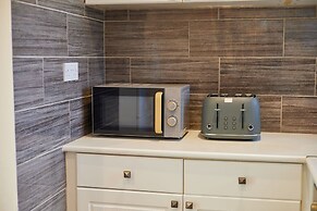 Host Stay Highwood Avenue