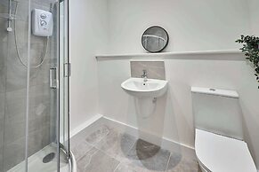 Host Stay 18 Queens Court
