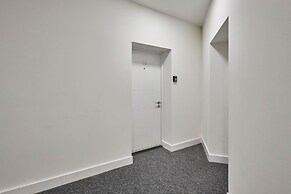 Host Stay 18 Queens Court