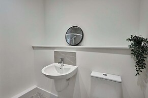 Host Stay 18 Queens Court
