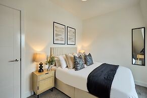 Host Stay 18 Queens Court