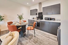 Host Stay 18 Queens Court