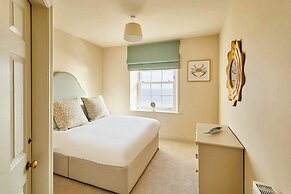 Host and Stay Sea View