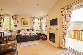 Host Stay - The Lodge High House