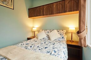 Host Stay - The Lodge High House