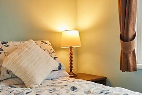 Host Stay - The Lodge High House