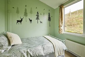 Host Stay - The Lodge High House