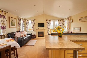 Host Stay - The Lodge High House