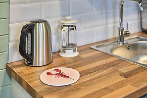 Host Stay Curlews Rest