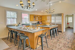 Pet-friendly Yard: Boston Area Home Near Gillette