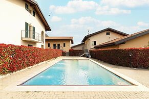 Serenity Como Lake View Apartment With Pool