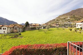 Serenity Como Lake View Apartment With Pool