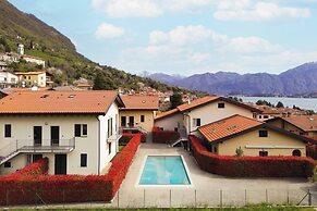 Serenity Como Lake View Apartment With Pool