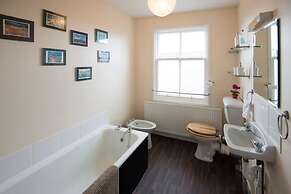 Near Beach - Pets - Bbq - Fireplace - Sleeps 10