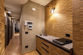 HELMIRAGE Frattina Suite