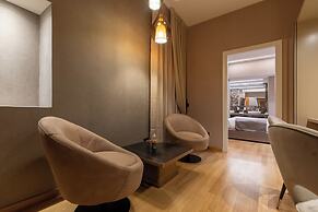 HELMIRAGE Frattina Suite