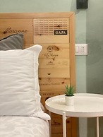 LA CASA DEL VINO-THE WINE HOUSE