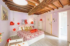 LA CASA DEL VINO-THE WINE HOUSE