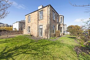 Detached House with Sea Views & Parking