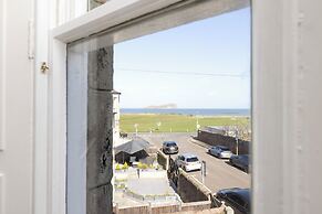 Detached House with Sea Views & Parking
