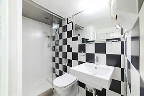 Muta House