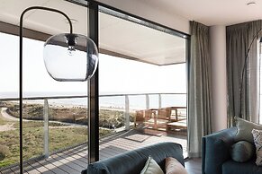 Chic Apartment for 8 With Seaview