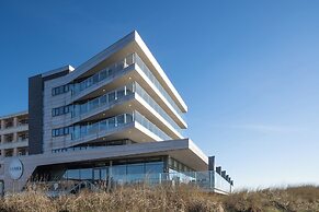 Chic Apartment for 8 With Seaview