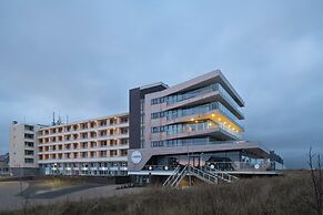 Chic Apartment for 8 With Seaview