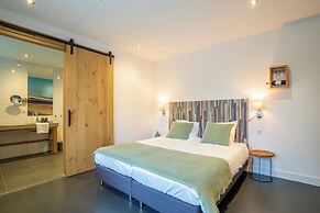 Grand Villa With Sauna & Jacuzzi